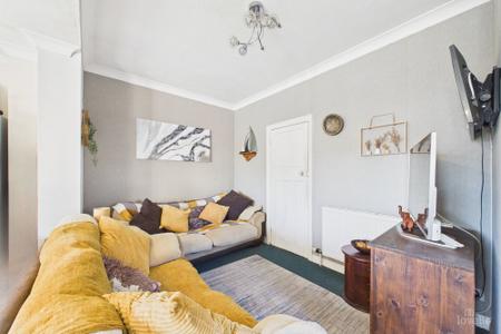 2 bedroom End of terrace house for sale in Sunnybank, Barton-upon-Humber, North Lincolnshire, DN18