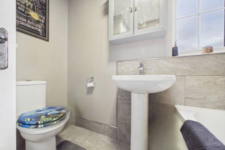2 bedroom Semi-detached house for sale in Kingfisher Close, Barton-upon-Humber, North Lincolnshire, DN18