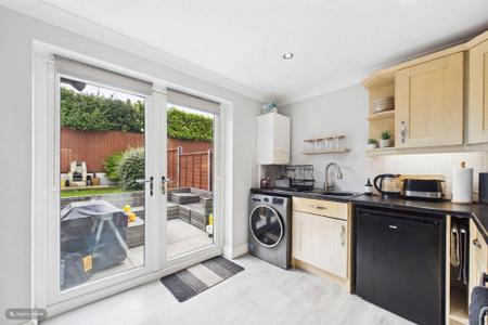 2 bedroom Semi-detached house for sale in Kingfisher Close, Barton-upon-Humber, North Lincolnshire, DN18