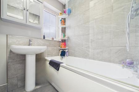 2 bedroom Semi-detached house for sale in Kingfisher Close, Barton-upon-Humber, North Lincolnshire, DN18