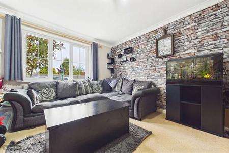2 bedroom Semi-detached house for sale in Kingfisher Close, Barton-upon-Humber, North Lincolnshire, DN18