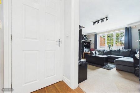2 bedroom Semi-detached house for sale in Kingfisher Close, Barton-upon-Humber, North Lincolnshire, DN18