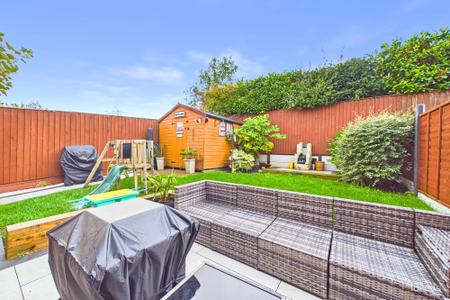 2 bedroom Semi-detached house for sale in Kingfisher Close, Barton-upon-Humber, North Lincolnshire, DN18