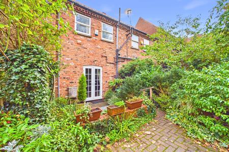 2 bedroom Terraced House for sale in Finkle Lane, Barton-upon-Humber, North Lincolnshire, DN18
