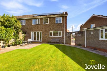 4 bedroom Semi-detached house for sale in Allanson Drive, Cottingham, East Riding of Yorkshire, HU16