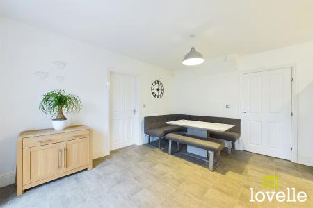 5 bedroom Detached house for sale in Bromby Close, Cottingham, East Riding of Yorkshire, HU16