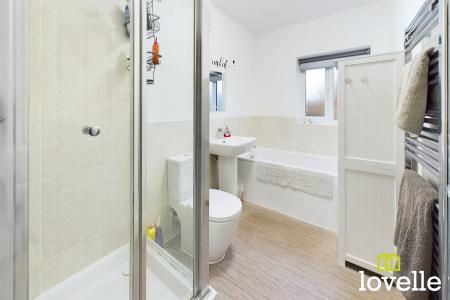 5 bedroom Detached house for sale in Bromby Close, Cottingham, East Riding of Yorkshire, HU16