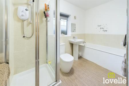 5 bedroom Detached house for sale in Bromby Close, Cottingham, East Riding of Yorkshire, HU16