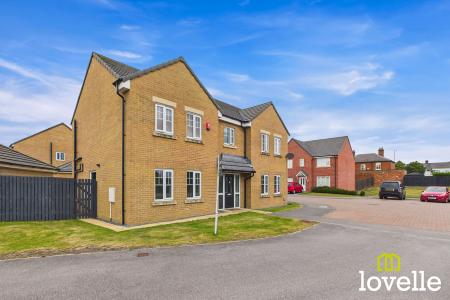 5 bedroom Detached house for sale in Bromby Close, Cottingham, East Riding of Yorkshire, HU16