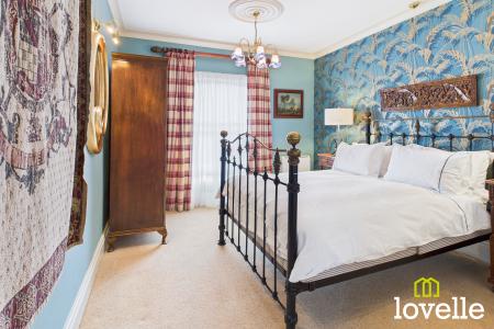 4 bedroom Detached house for sale in High Street, Barton upon Humber, North Lincolnshire, DN18