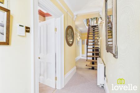 4 bedroom Detached house for sale in High Street, Barton upon Humber, North Lincolnshire, DN18