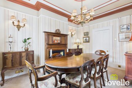 4 bedroom Detached house for sale in High Street, Barton upon Humber, North Lincolnshire, DN18