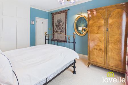 4 bedroom Detached house for sale in High Street, Barton upon Humber, North Lincolnshire, DN18