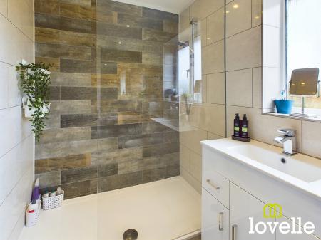 5 bedroom Detached house for sale in Manor Garth, Skidby, East Riding of Yorkshire, HU16