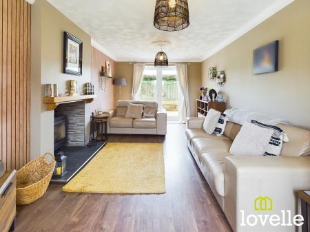 5 bedroom Detached house for sale in Manor Garth, Skidby, East Riding of Yorkshire, HU16