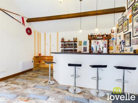 5 bedroom Detached house for sale in Manor Garth, Skidby, East Riding of Yorkshire, HU16