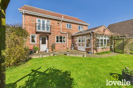 4 bedroom Detached house for sale in Middledyke Lane, Cottingham, East Riding of Yorkshire, HU16