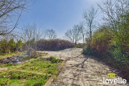 1 bedroom Detached house for sale in Wold Road, Walkington, East Riding of Yorkshire, HU17