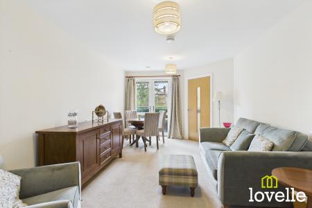 1 bedroom Flat for sale in Field Close, Cottingham, East Riding of Yorkshire, HU16