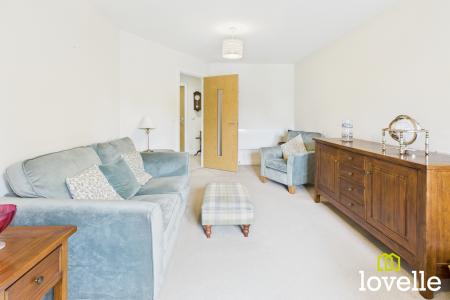 1 bedroom Flat for sale in Field Close, Cottingham, East Riding of Yorkshire, HU16