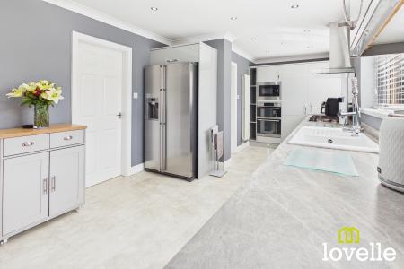 4 bedroom Detached house for sale in The Meadows, South Cave, East Riding of Yorkshire, HU15