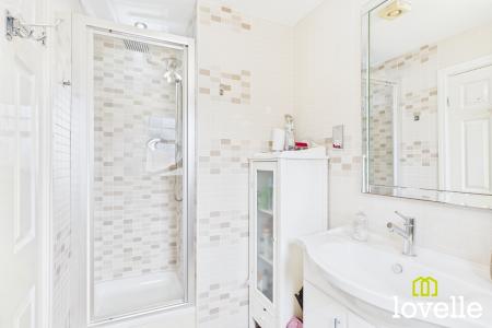 4 bedroom Detached house for sale in The Meadows, South Cave, East Riding of Yorkshire, HU15