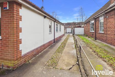 3 bedroom Bungalow for sale in Eppleworth Road, Cottingham, East Riding of Yorkshire, HU16