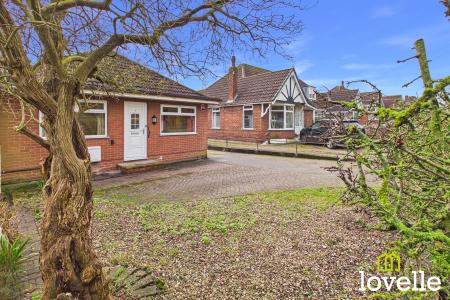 3 bedroom Bungalow for sale in Eppleworth Road, Cottingham, East Riding of Yorkshire, HU16