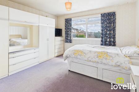 2 bedroom Bungalow for sale in Canada Drive, Cottingham, East Riding of Yorkshire, HU16