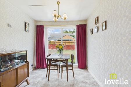 2 bedroom Bungalow for sale in Canada Drive, Cottingham, East Riding of Yorkshire, HU16