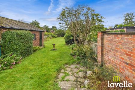 4 bedroom Semi-detached house for sale in Northgate, Cottingham, East Riding of Yorkshire, HU16