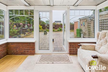 2 bedroom Bungalow for sale in Allanson Drive, Cottingham, East Riding of Yorkshire, HU16