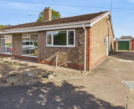2 bedroom Bungalow for sale in Allanson Drive, Cottingham, East Riding of Yorkshire, HU16