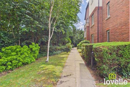 1 bedroom Apartment for sale in Shardeloes Court Kingtree Avenue, Cottingham, East Riding of Yorkshire, HU16