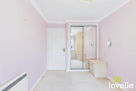 1 bedroom Apartment for sale in Shardeloes Court Kingtree Avenue, Cottingham, East Riding of Yorkshire, HU16