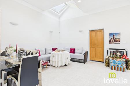 2 bedroom Bungalow for sale in Inglemire Lane, Cottingham, East Riding of Yorkshire, HU16