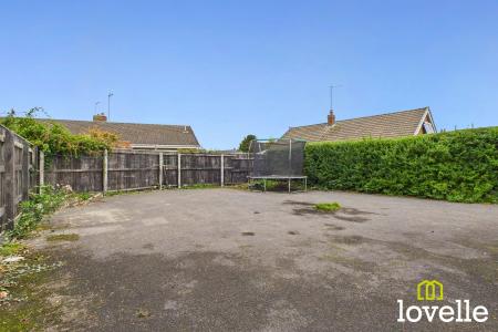 2 bedroom Bungalow for sale in Inglemire Lane, Cottingham, East Riding of Yorkshire, HU16
