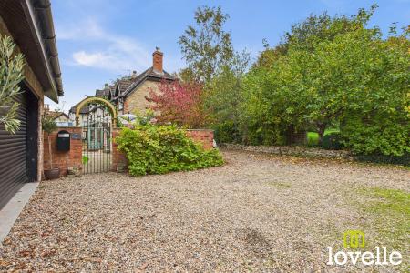 4 bedroom Character Property for sale in Church Hill, South Cave, East Riding of Yorkshire, HU15