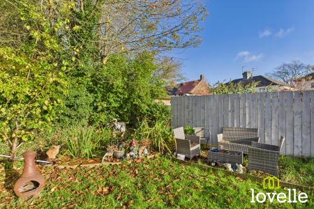 2 bedroom Semi-detached house for sale in Southwood Avenue, Cottingham, East Riding of Yorkshire, HU16