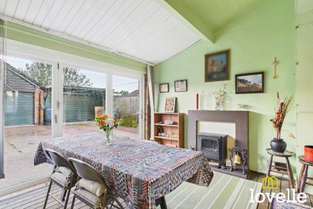 3 bedroom Semi-detached house for sale in New Village Road, Cottingham, HU16