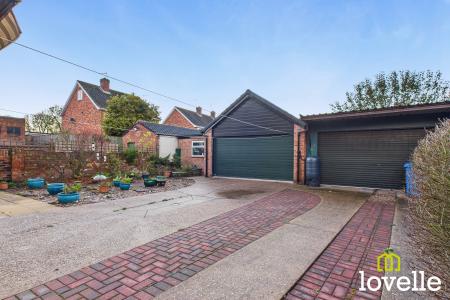 3 bedroom Semi-detached house for sale in New Village Road, Cottingham, HU16
