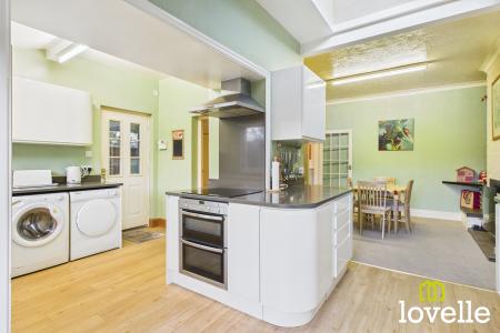 3 bedroom Semi-detached house for sale in New Village Road, Cottingham, HU16