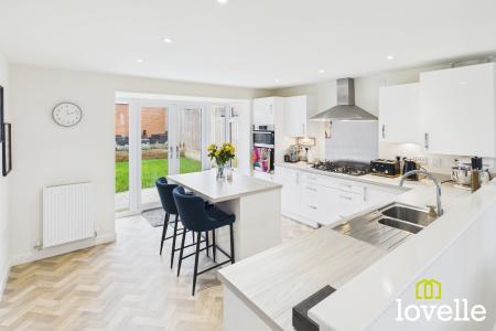 4 bedroom Detached house for sale in Radcliffe Grove, Cottingham, HU16