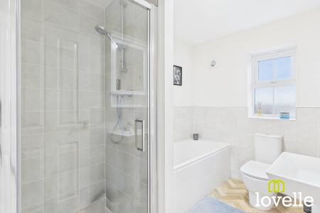 4 bedroom Detached house for sale in Radcliffe Grove, Cottingham, HU16