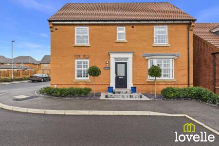 4 bedroom Detached house for sale in Radcliffe Grove, Cottingham, HU16