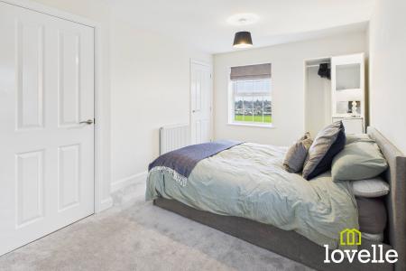 4 bedroom Detached house for sale in Radcliffe Grove, Cottingham, HU16