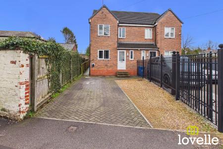 4 bedroom Semi-detached house for sale in Inglemire Lane, Cottingham, East Riding of Yorkshire, HU16
