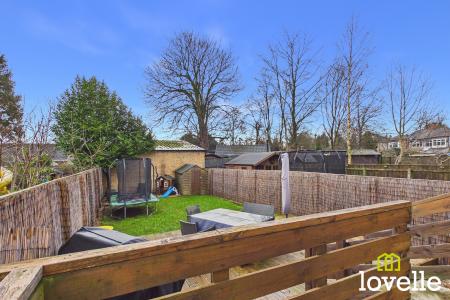 4 bedroom Semi-detached house for sale in Inglemire Lane, Cottingham, East Riding of Yorkshire, HU16