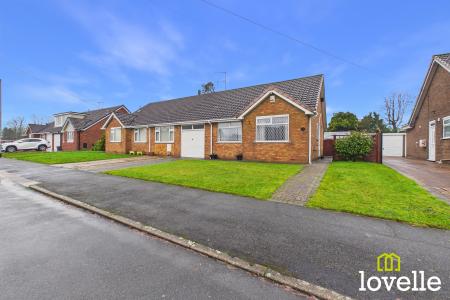 2 bedroom Bungalow for sale in Hornbeam Drive, Cottingham, HU16