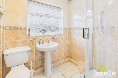 2 bedroom Bungalow for sale in Derwent Close, Cottingham, HU16